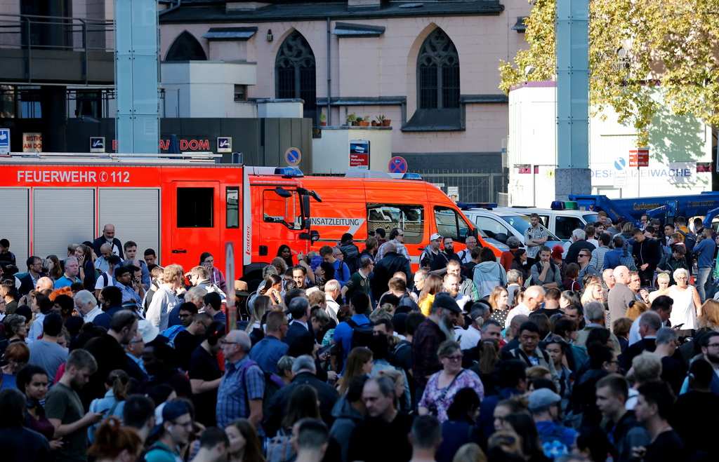 La gare a été fermée au public en raison "d'une opération de police".