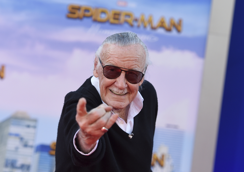 Stan Lee s'éteint le 12 novembre 2018, à l'âge de 95 ans.