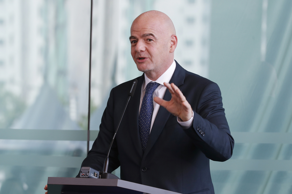 Gianni Infantino est pointé du doigt pour sa proximité avec le procureur suisse Rinaldo Arnold.