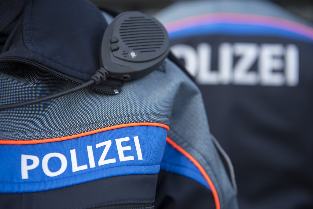 Le ressortissant italien de 30 ans, auteur de l'alerte à la bombe, a fait "des déclarations confuses sur l'incident", indique la police schwyzoise mercredi.