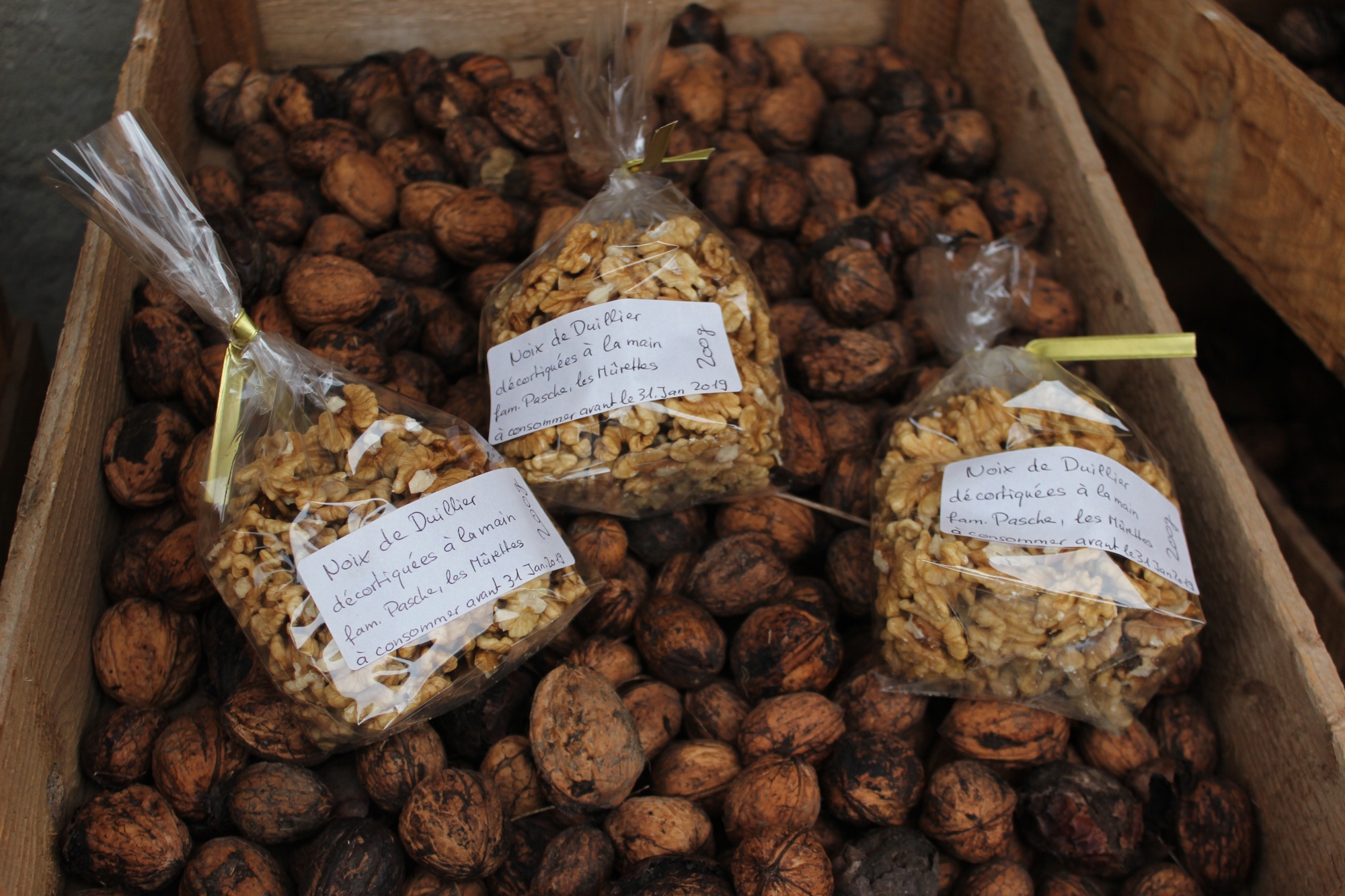 Dans la région, il est possible de trouver des noix en vrac ou en cerneaux. 