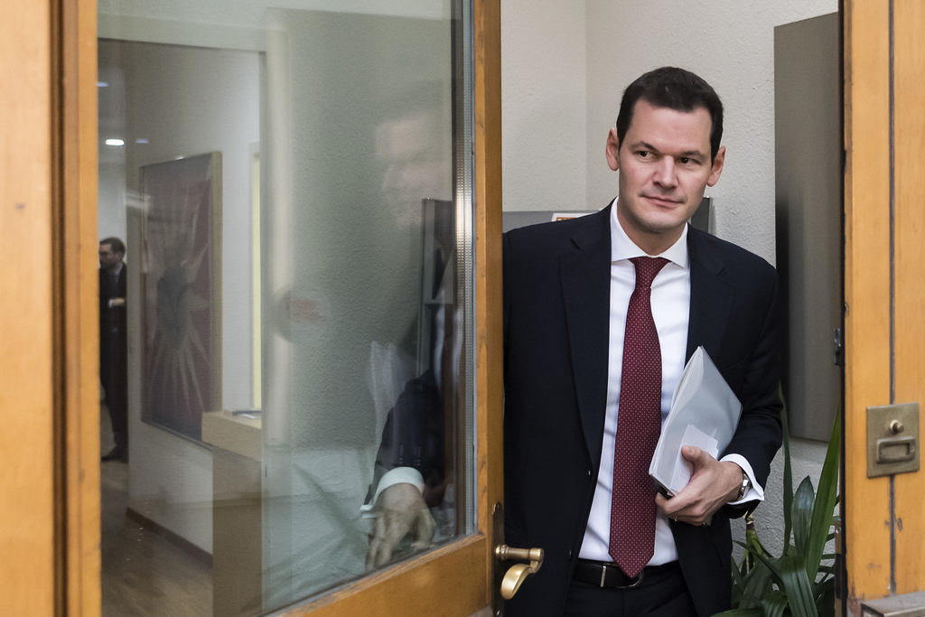 Vendredi matin, Pierre Maudet s'est exprimé devant les médias à l'issue de la séance du comité-directeur du PLR genevois. Le parti a décidé de ne pas se prononcer sur l'avenir politique de son Conseiller d'Etat. 