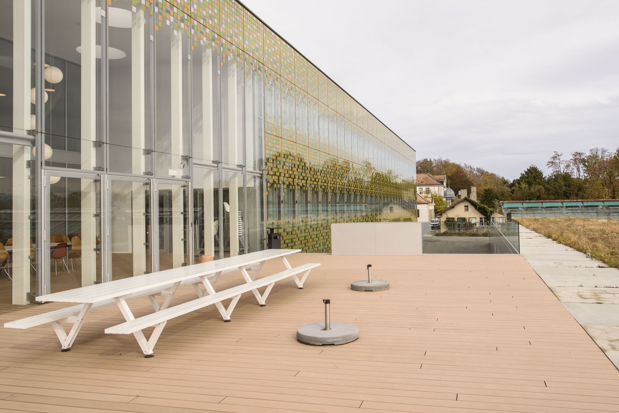 Le bâtiment tout neuf - et pas encore inauguré - d'Agroscope à Changins ne sera pas déserté par les chercheurs.