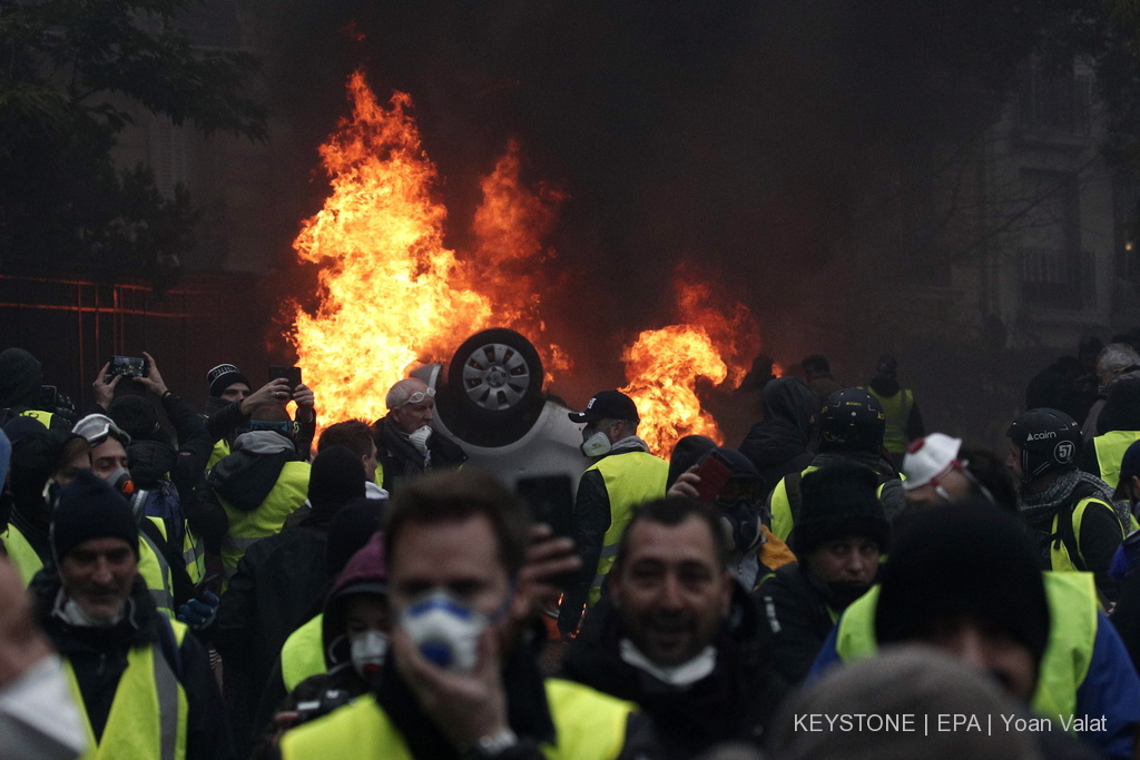 La France s'apprête à vivre un samedi sous très haute tension.