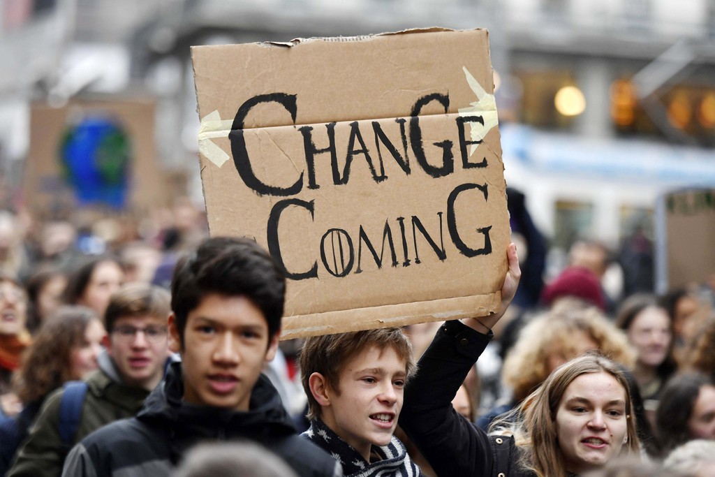 Pour les étudiants fribourgeois, la jeunesse «ne peut pas se plaindre de l’inaction de notre société face au problème climatique si nous n’agissons pas nous-mêmes.» (Photo d'illustration de la grève du climat)