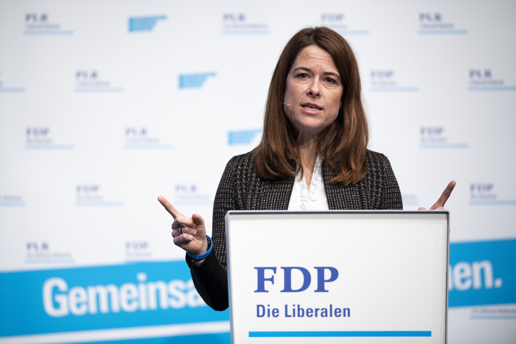 La présidente du PLR suisse, Petra Gössi estime que Pierre Maudet divise et nuit à la section genevoise.