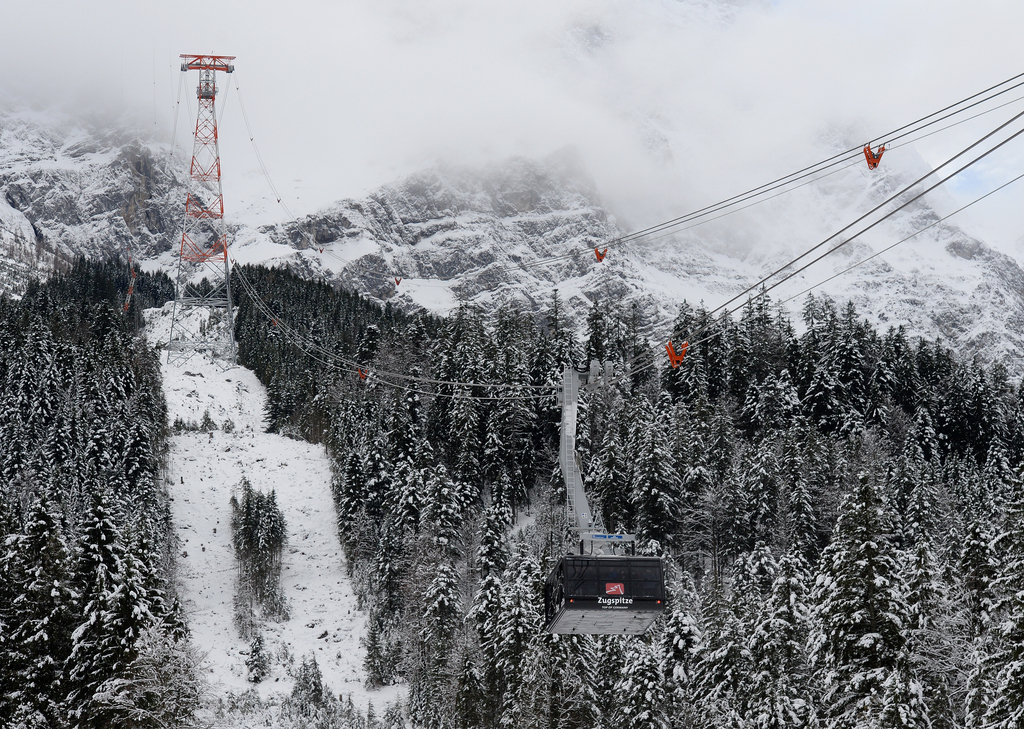 Lisa Hörnblad, Lin Ivarsson et Helena Rapaport montaient reconnaître la piste lors que l'homme de 60 ans, s’est effondré dans la cabine de téléphérique. (illustration)