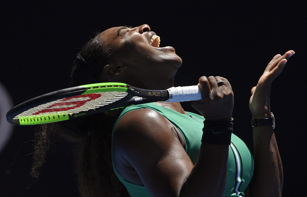 Serena Williams s'est tordue la cheville en pleine balle de match, lorsqu'elle menait 5 jeux à 1 dans le set décisif.