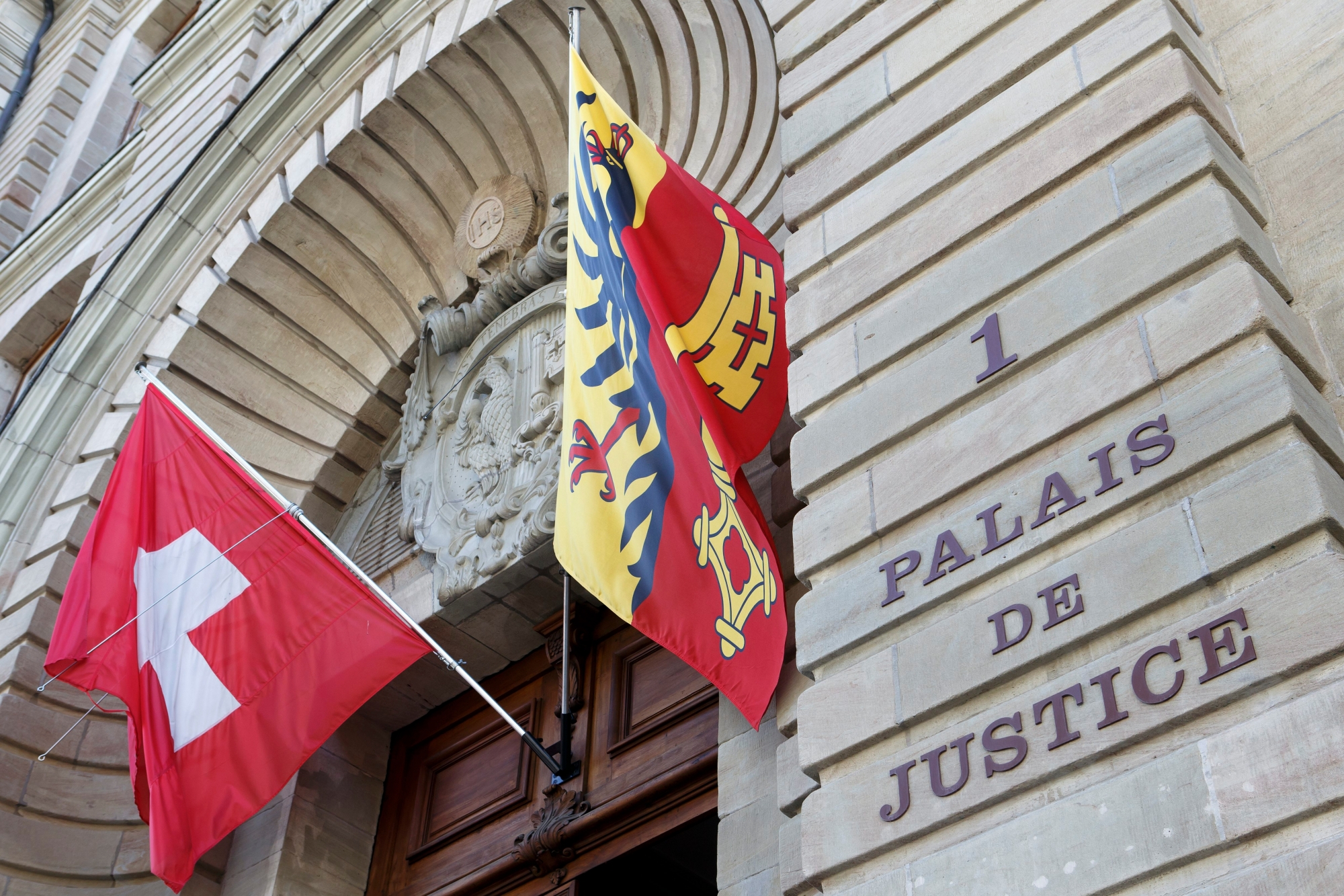 A Genève, les étrangers peuvent voter sur le plan communal à condition d'habiter dans le canton depuis huit ans.