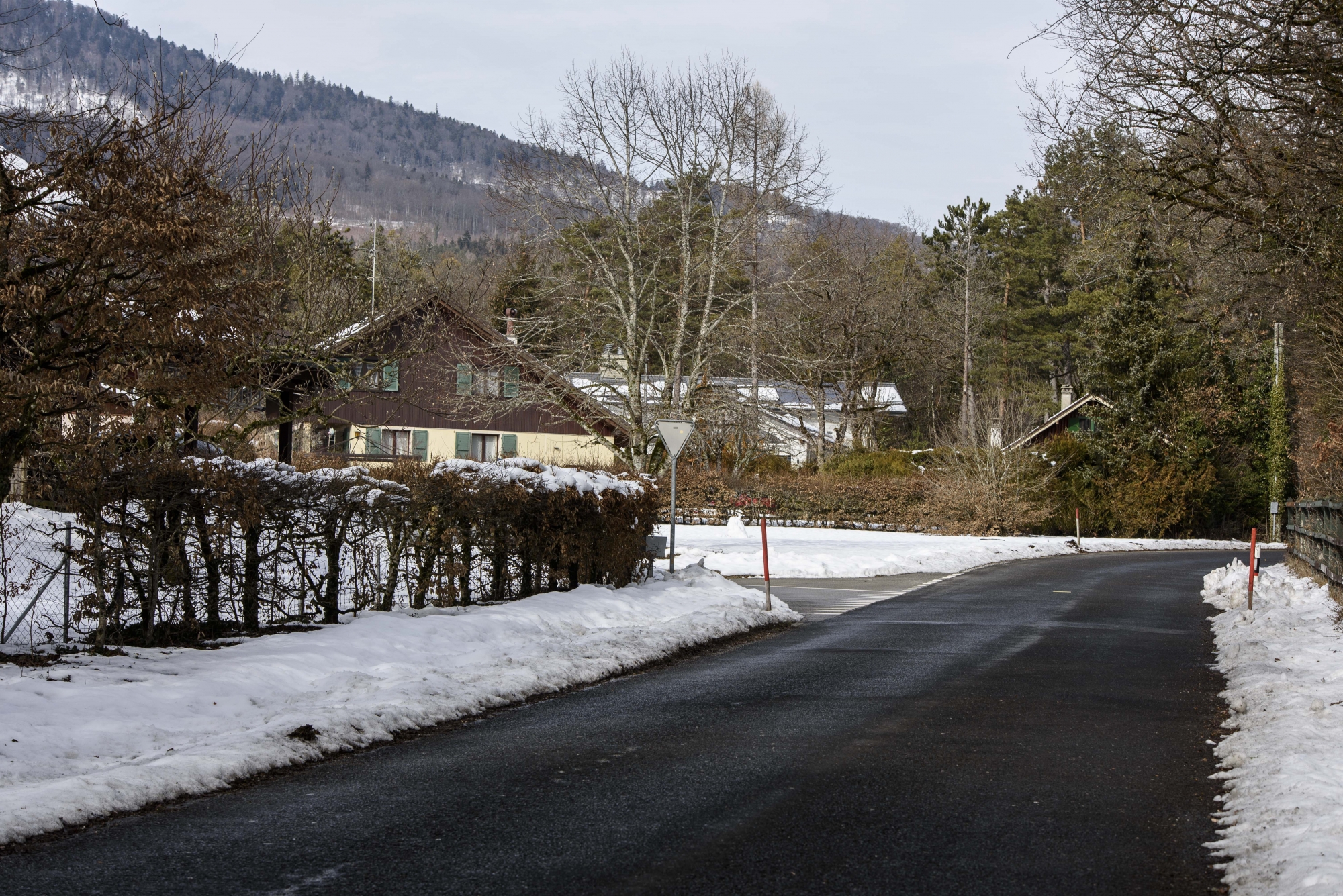Le chemin reliera le village au quartier des Fruitières, le long de la route de Saint-Cergue, avec sa dizaine d'habitations.