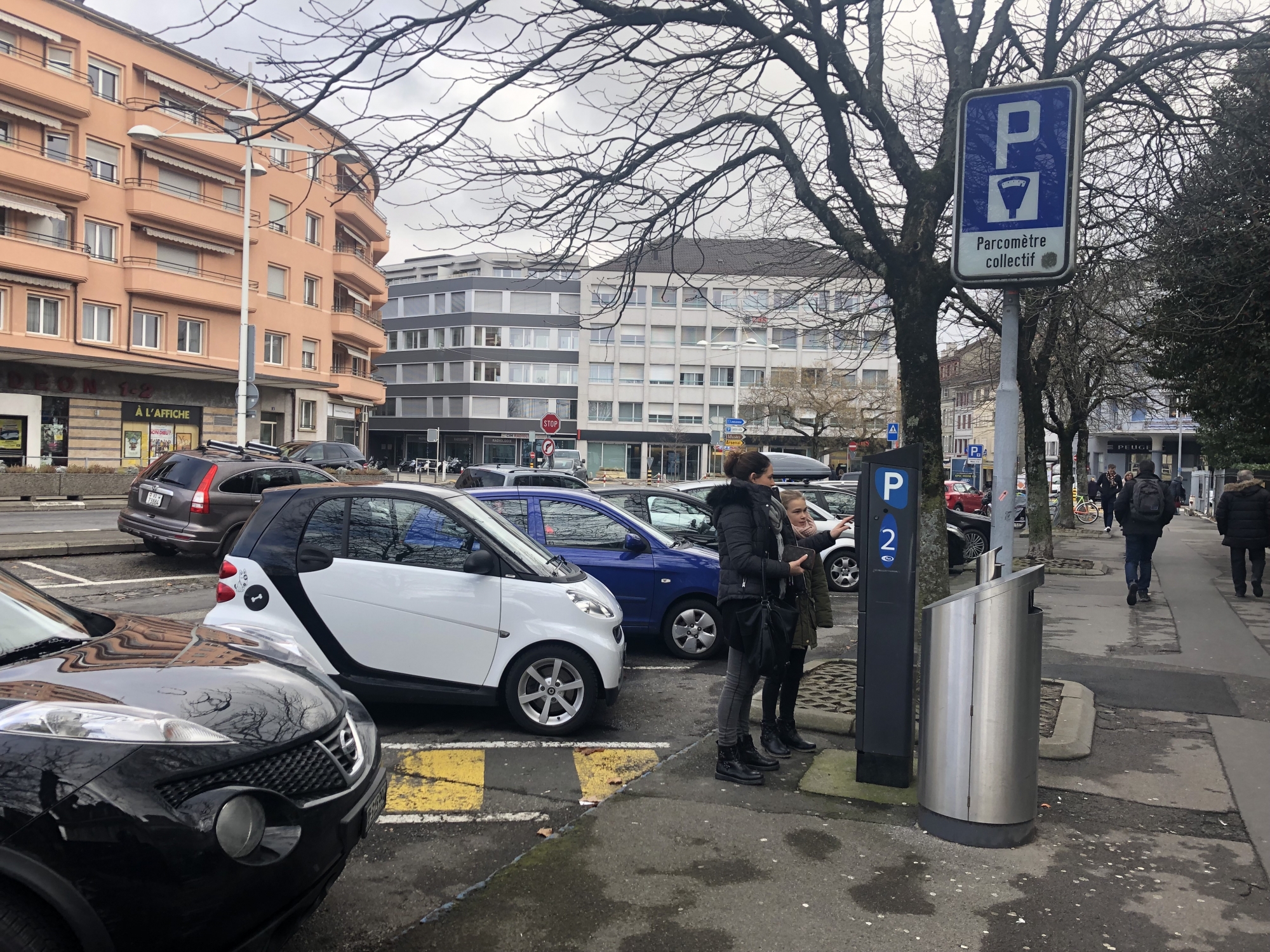 D'ici ce printemps, outre la monnaie, les automobilistes pourront payer leur parking à Morges par le biais d'une application pour smartphone.
