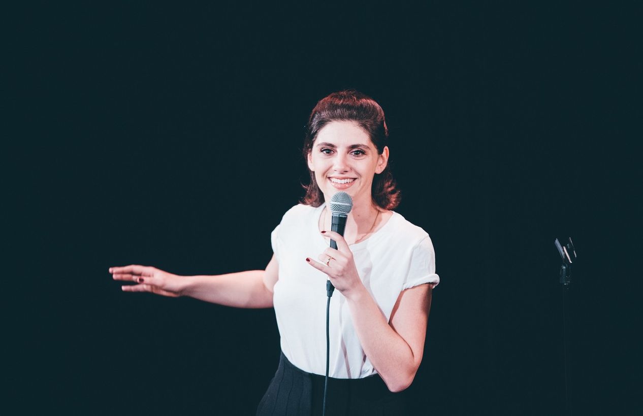 Radio, scène, télé: à tout juste 30 ans, Marina Rollman se fait une place dans la cours des grands.