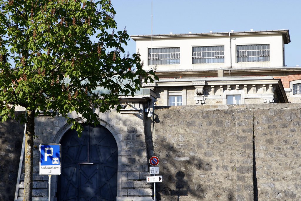 Deux détenus ont bouté le feu à des papiers et objets dans leur cellule de Bois-Mermet à Lausanne jeudi soir.