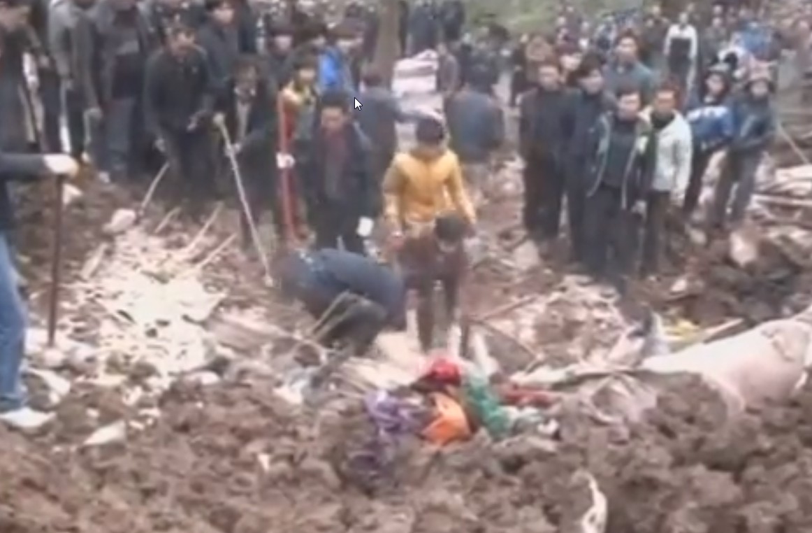 Un glissement de terrain à Gaopo dans la province du Yunnan en Chine a fait 47 morts dont 19 enfants.