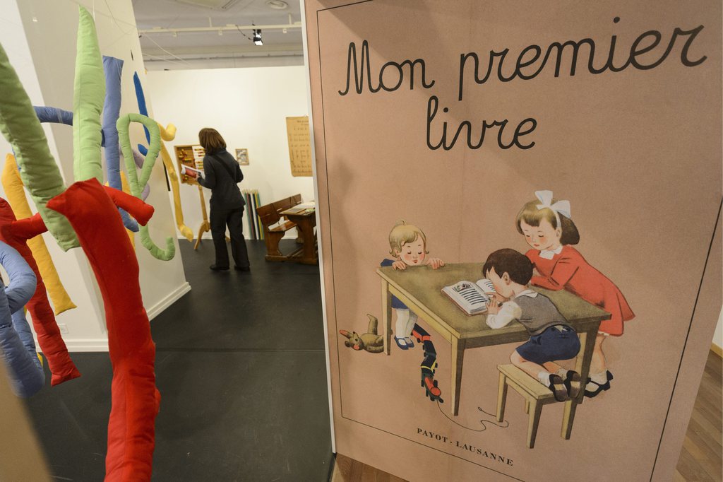 Marcel Vidoudez (1900-1968) a illustré "Mon Premier Livre", ouvrage de lecture utilisé par des dizaines de milliers d'écoliers dans les années 50 et 60. Il est exposé au Musée historique de Lausanne.