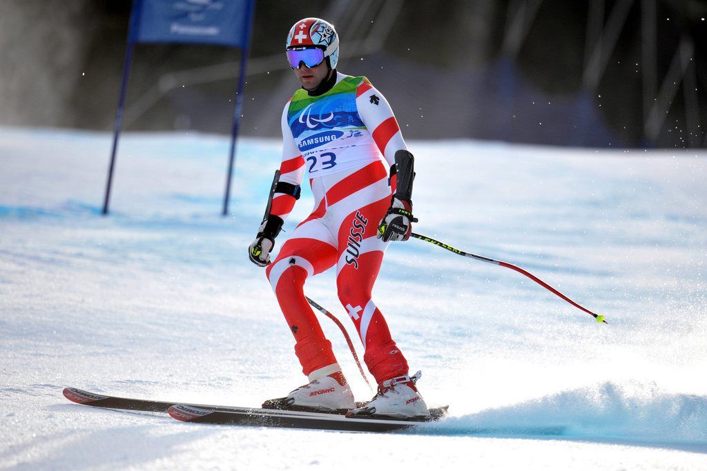 Le Suisse Michael Brügger descend dans la catégorie debout. 