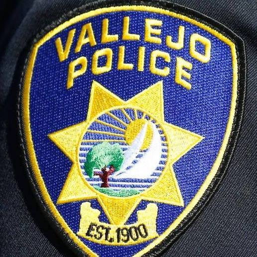 La police de Vallejo en Californie aurait abattu de plus de 25 balles un jeune homme qui dormait dans sa voiture.