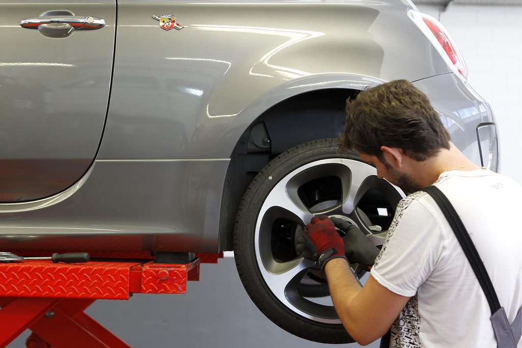 Certains automobilistes ont déjà choisi de changer les pneus de leur véhicule.