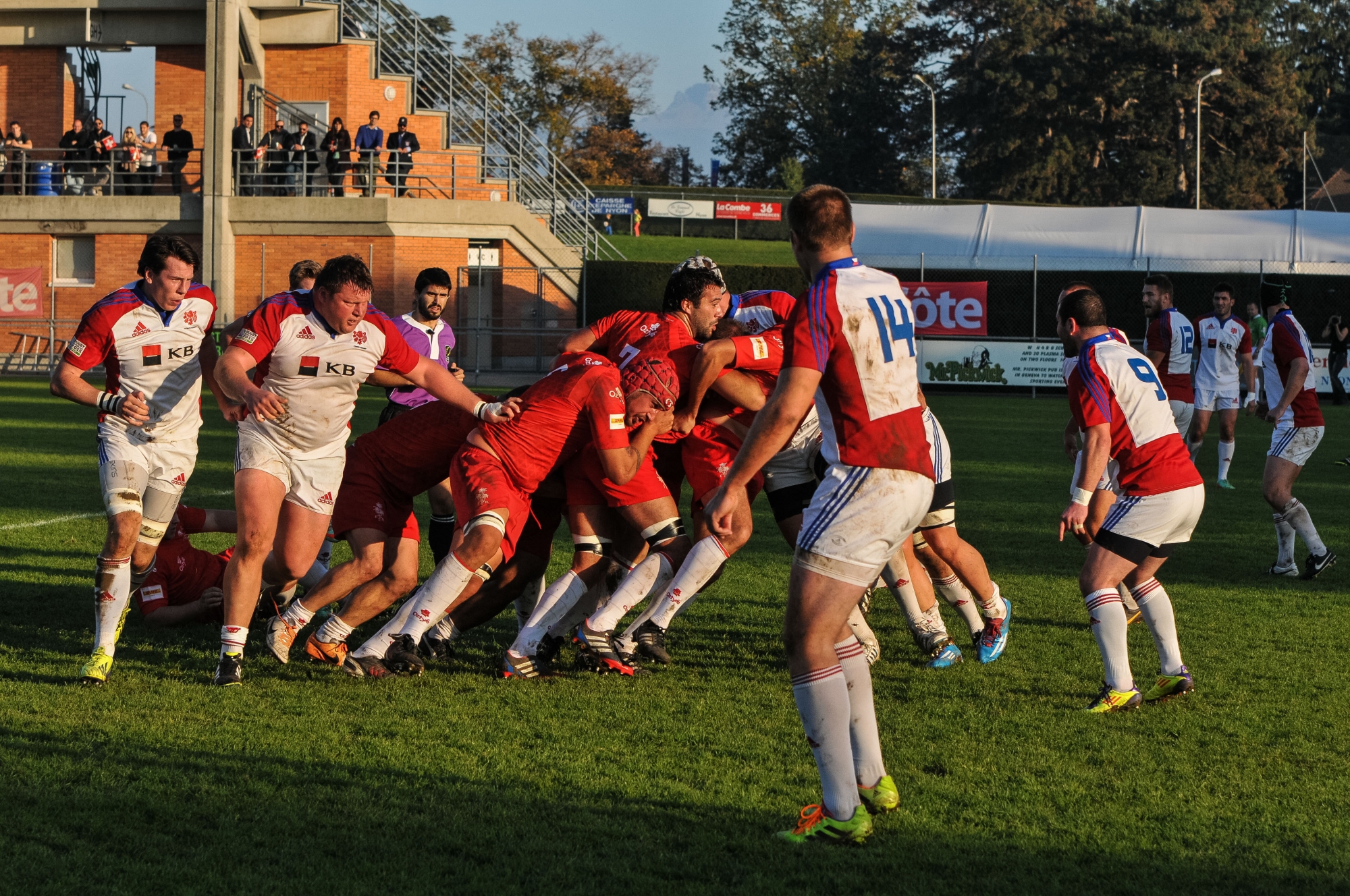 Lors de leur dernier match joué à Colovray le 1er novembre 2014, la Suisse avait fini par plier l'échine face à la puissance du pack tchèque.