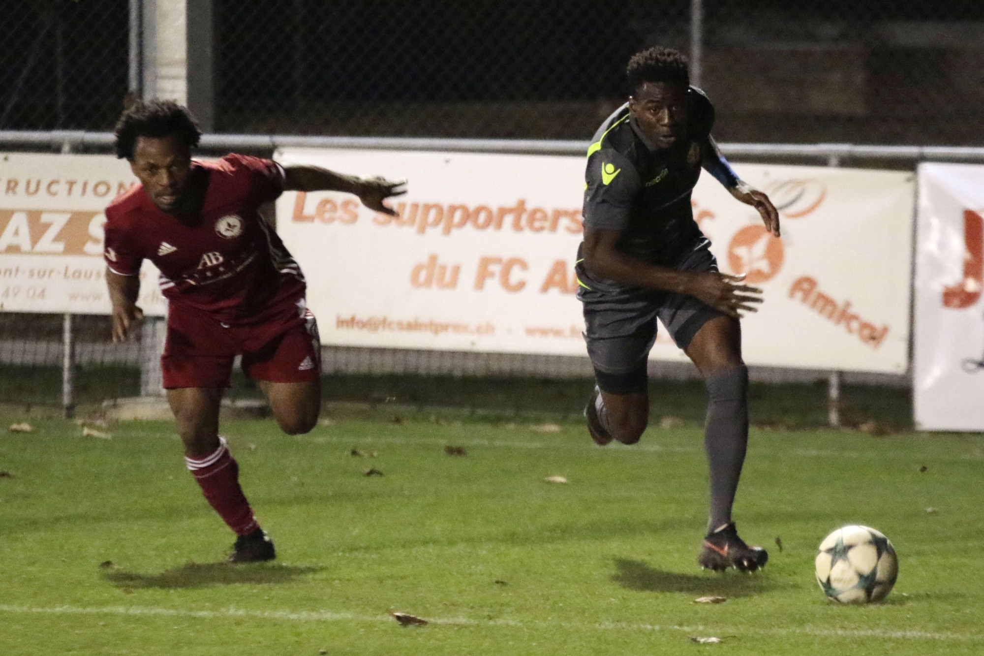 Harouna Sissoko (ici lors du derby face à St-Prex) et les Morgiens n'ont pas trouvé la solution samedi soir.