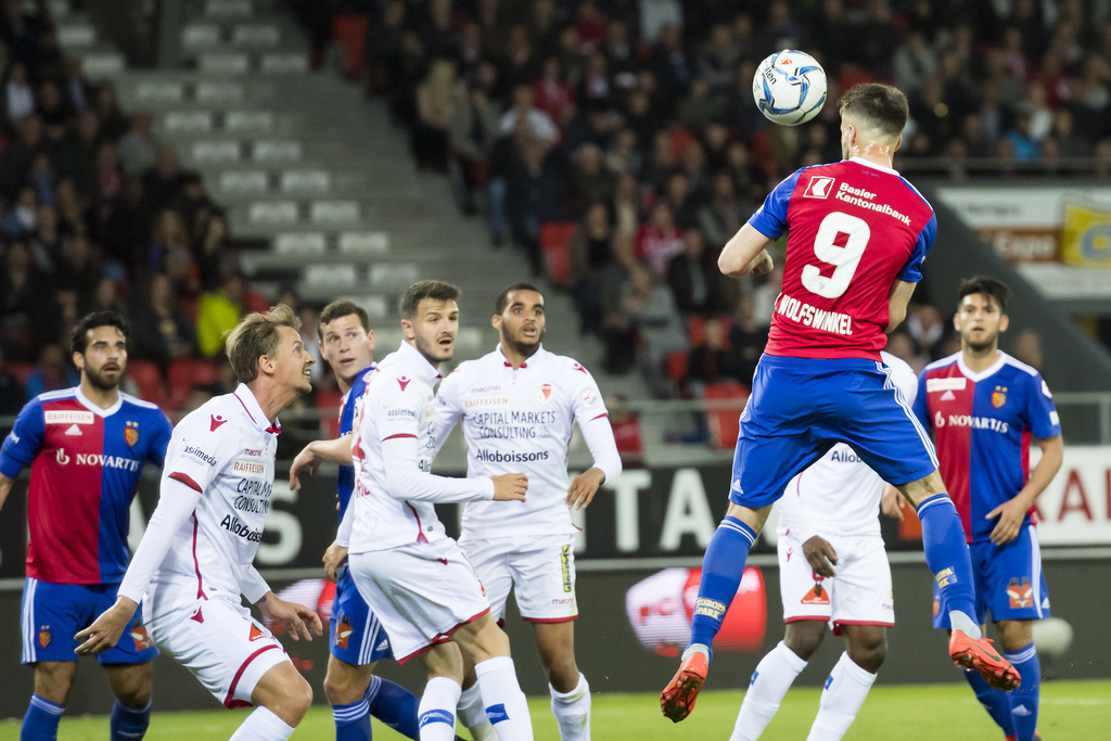 L'attaquant du FC Bâle Ricky van Wolfswinkel a marqué le premier but de son équipe à la 32e minute contre le FC Sion ce vendredi.