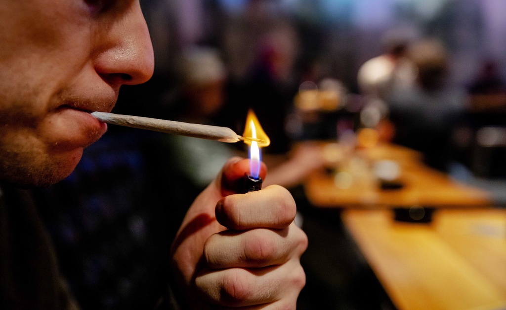En 2015, la part des Suisses ayant déjà fumé un joint au moins une fois était de 28 %. (illustration)
