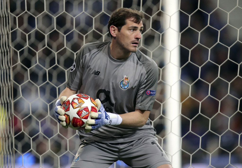 La récupération d'Iker Casillas, hospitalisé mercredi pour un infarctus, "se passe très bien", selon sa femme.