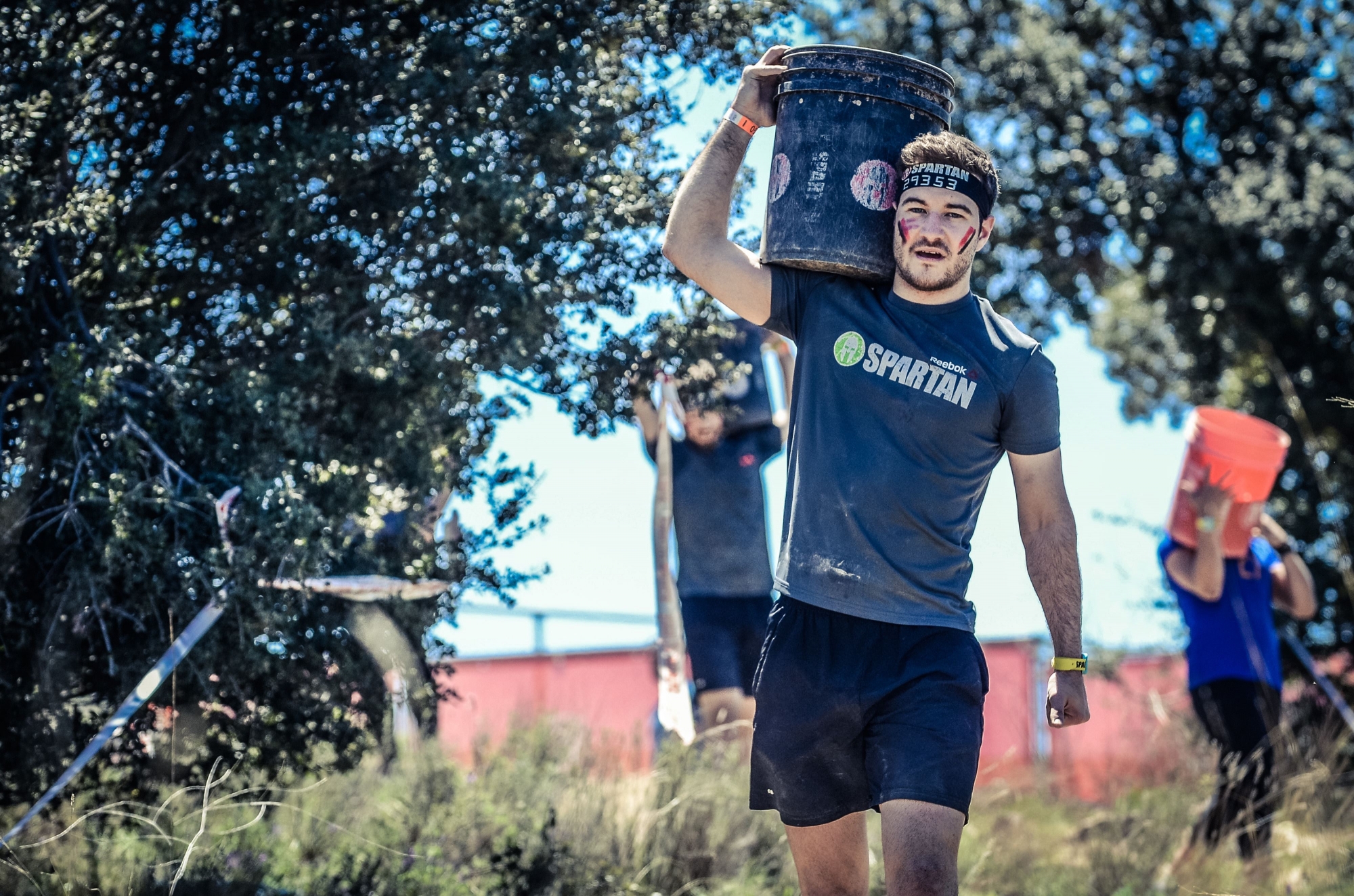 Au programme de Sven Grossenbacher: pas moins de 25 obstacles à franchir sur un parcours de 14 km.