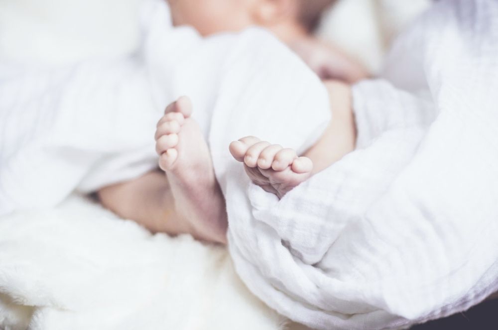 Le petit garçon était né par césarienne à 22 semaines de grossesse.