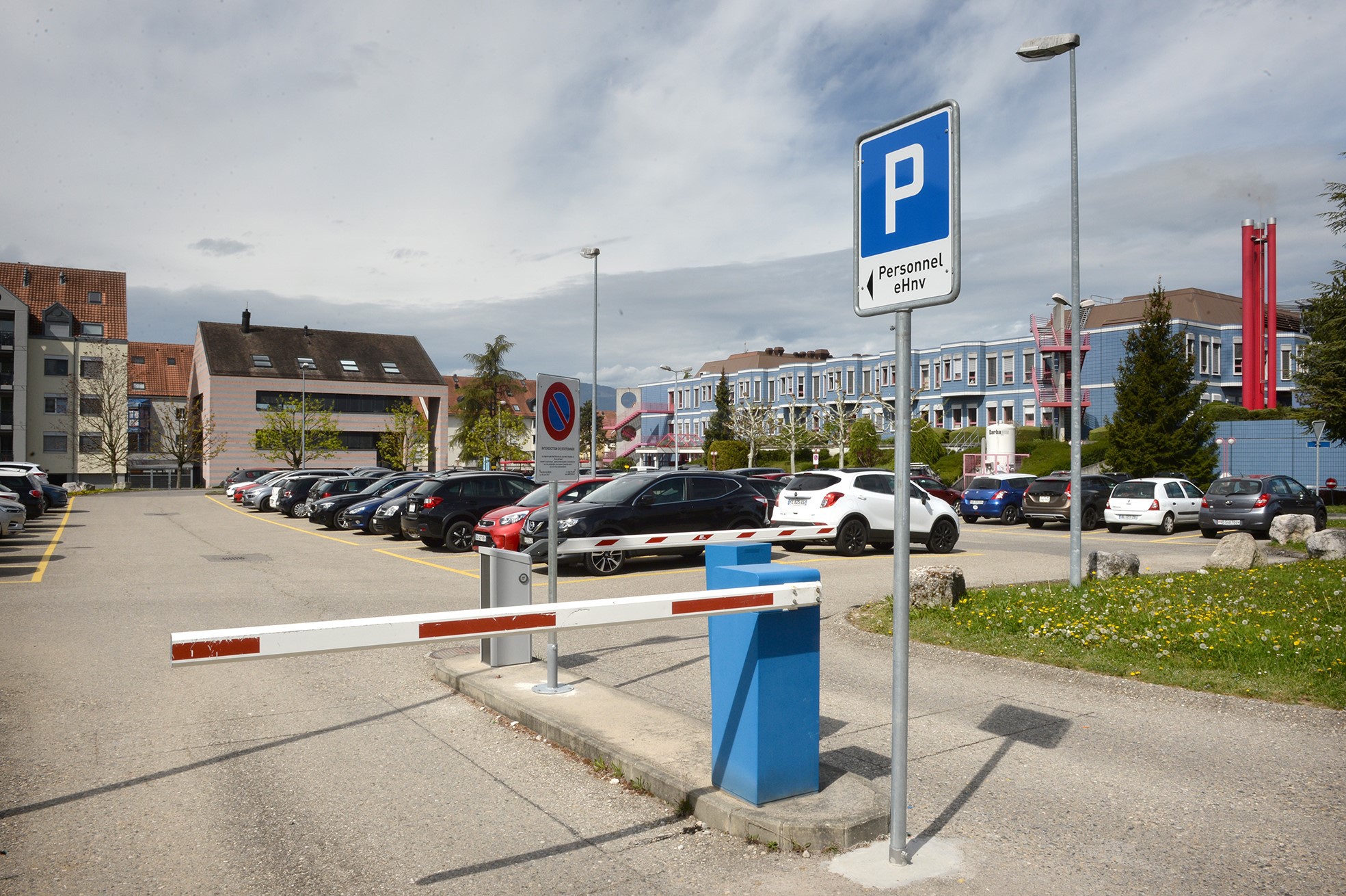 L'agression s'est déroulée sur le parking du personnel de l'hôpital.