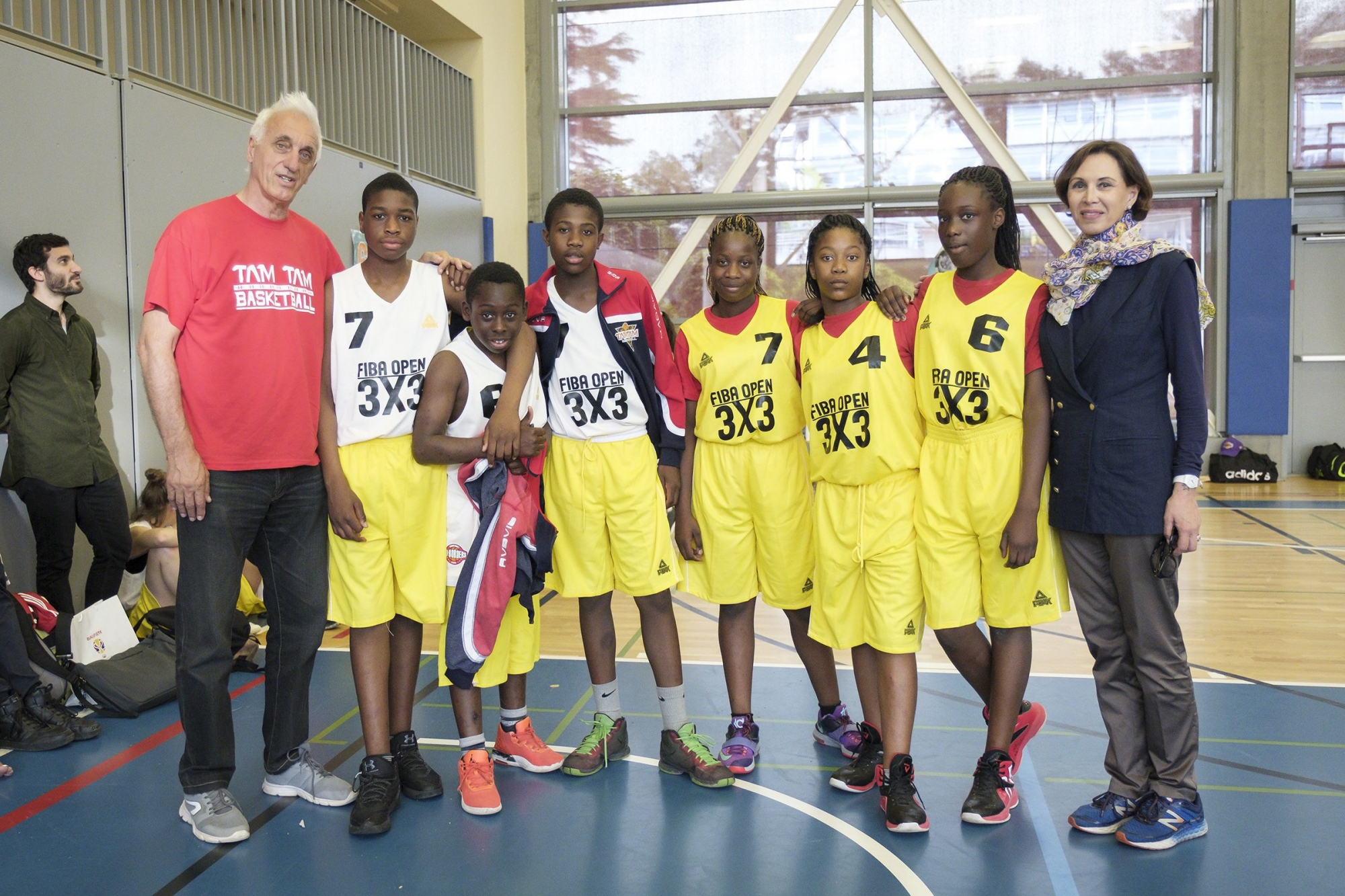 Président et coach des équipes de Tam Tam Basket, Massimo Antonelli a fait le déplacement à Mies en compagnie d'Antonella Cecatto, vice-présidente, et de six joueurs.