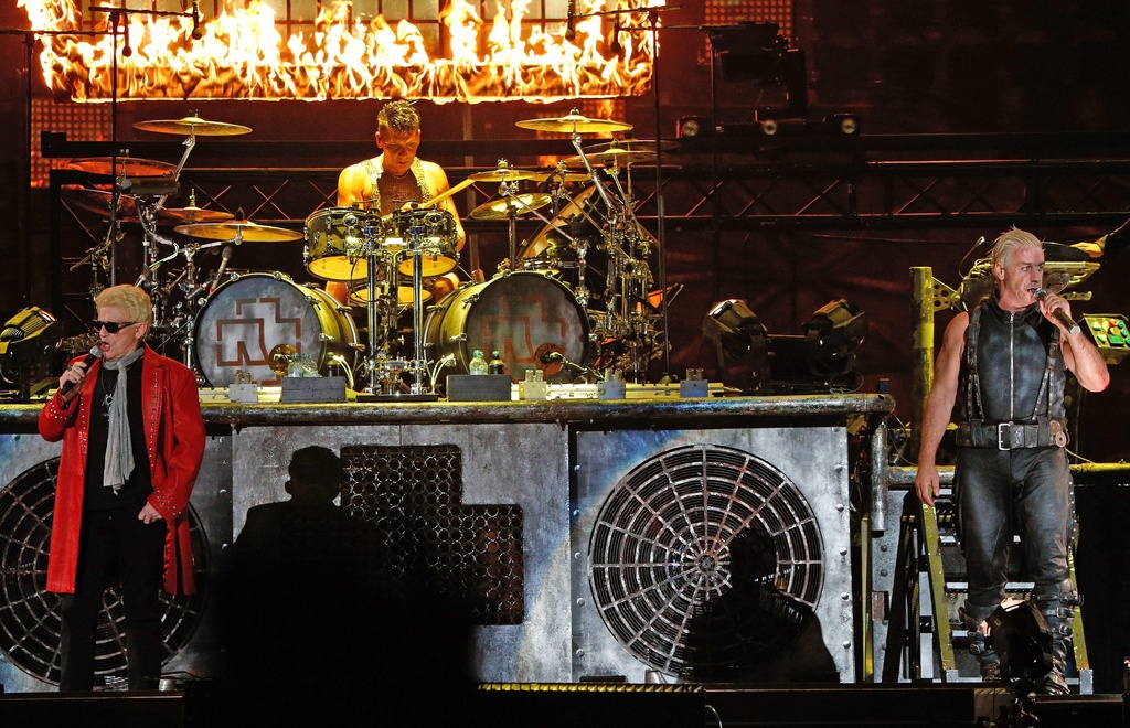 Rammstein, qui a joué récemment à Berne, avait annoncé fin juin la prolongation de la tournée actuelle. En Suisse, le groupe allemand se produira les 6 et 7 juin 2020 (ici en concert en Allemagne en 2013).