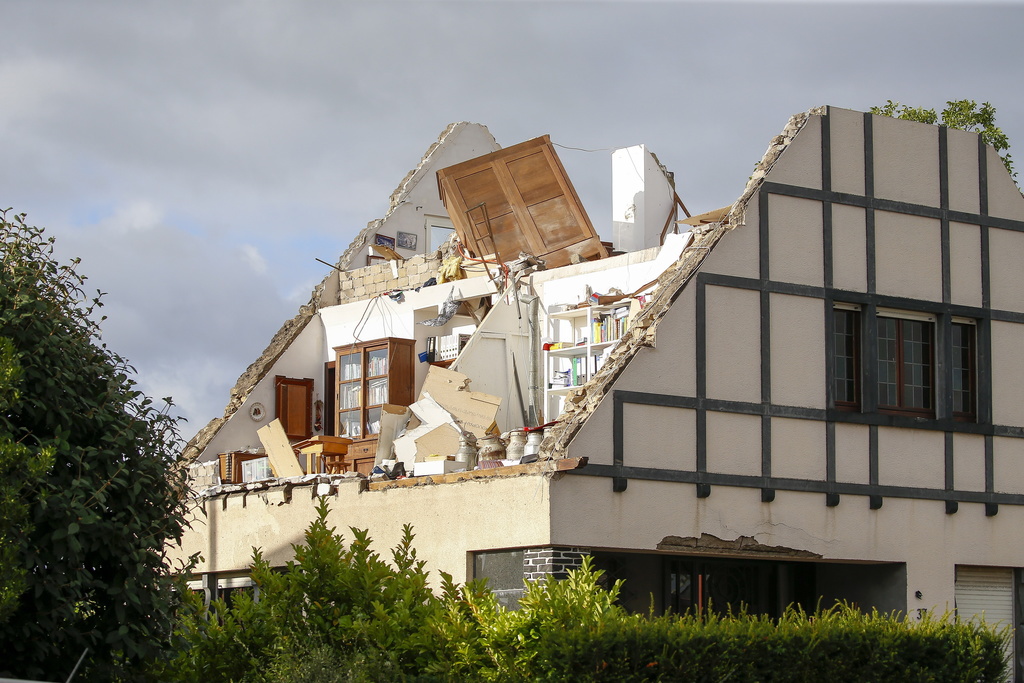 La tornade a arraché plusieurs toits.