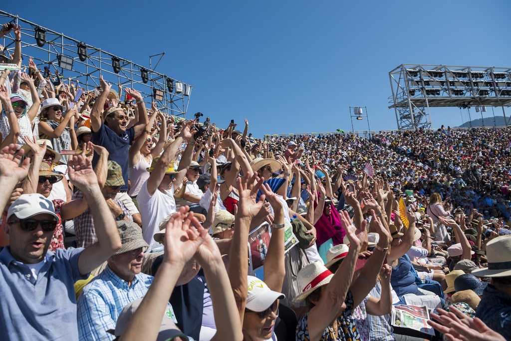 400'000 téléspectateurs, dont une bonne moitié en Suisse alémanique, ont regardé le spectacle à la télévision.