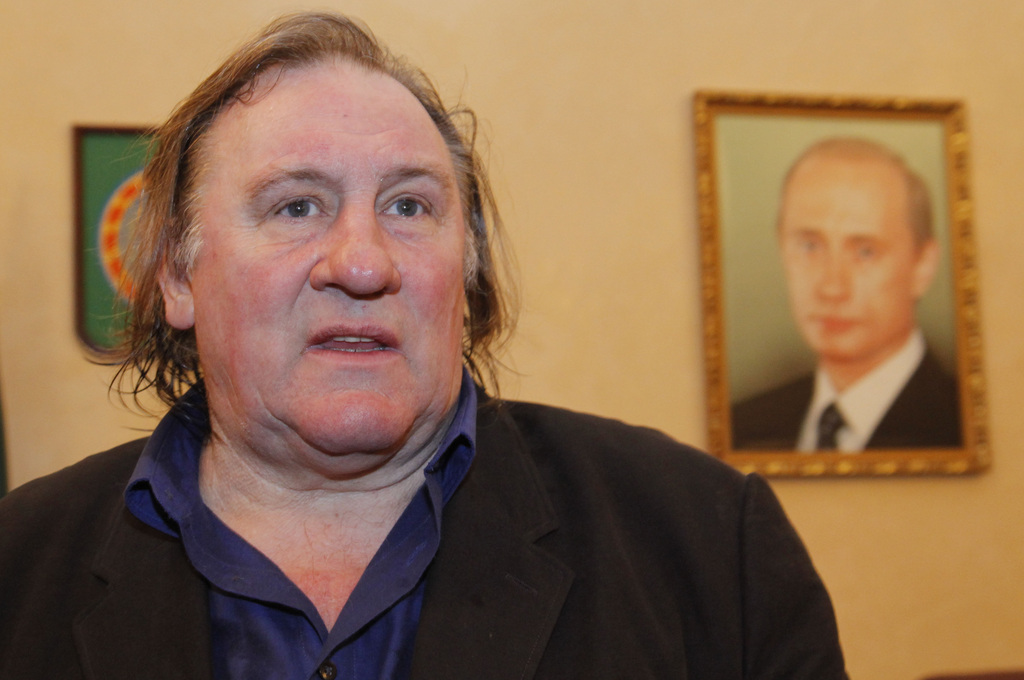 Accueilli à bras ouverts par Poutine en Russie, Gérard Depardieu n'est plus le bienvenu en Suisse. 