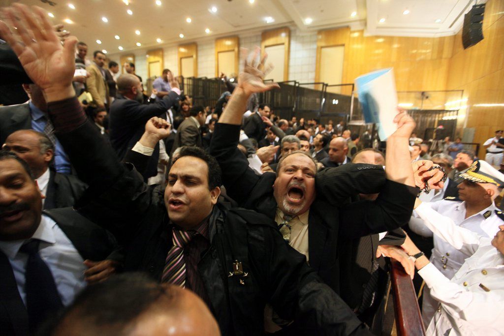 Les juges étaient des milliers à manifester. Ils craignent une purge du système judiciaire égyptien. 