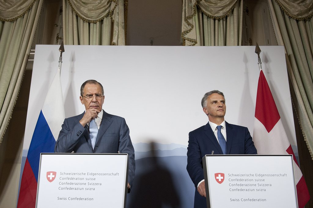 Le chef du Département fédéral des affaires étrangères Didier Burkhalter a rencontré son homologue russe Sergueï Lavrov vendredi à Neuchâtel.