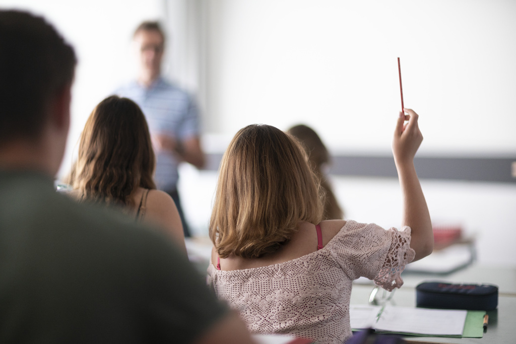 La première source d'information, en matière de sexualité, ce sont les amis. Parents et école doivent jouer un rôle important (illustration).