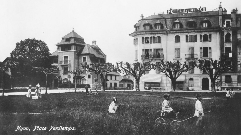 La place Perdtemps au tout début du XXe siècle.