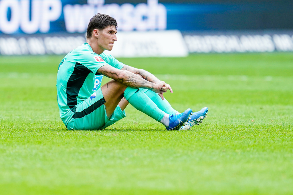 Le joueur d'Hoffenheim s'est résolu à se faire opérer en raison de douleurs persistantes. 