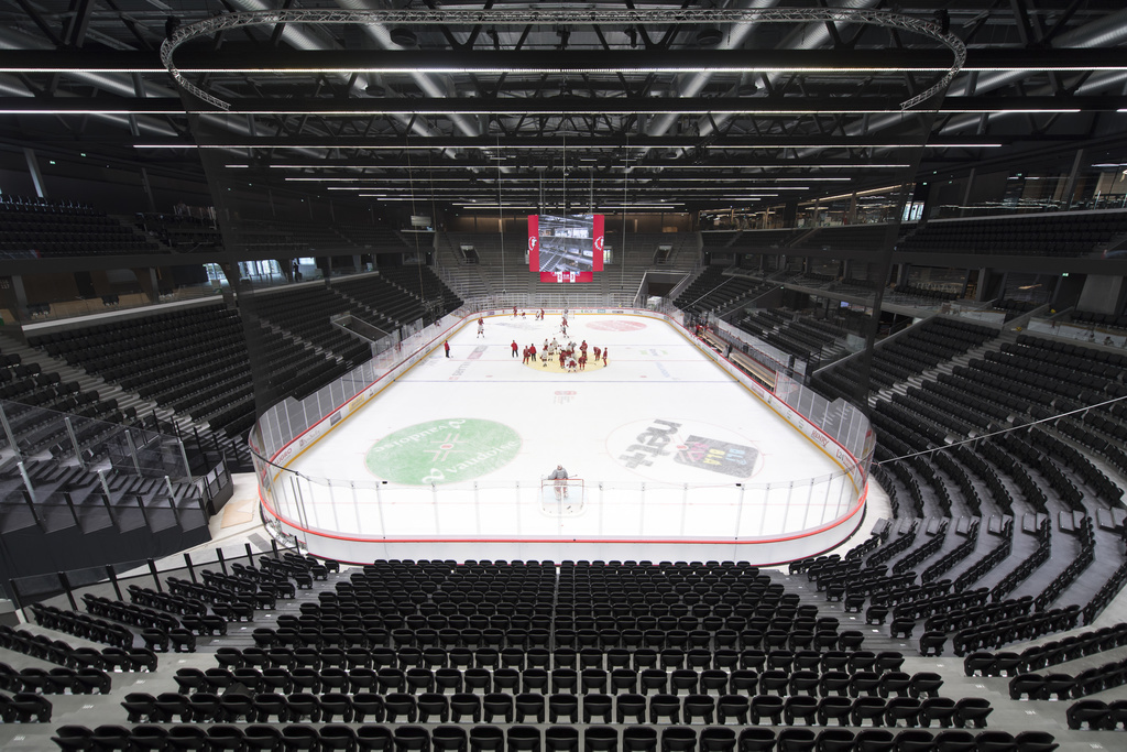 L'enceinte pourra accueillir 9600 personnes en mode patinoire et jusqu'à 12'000 en version salle de concert.