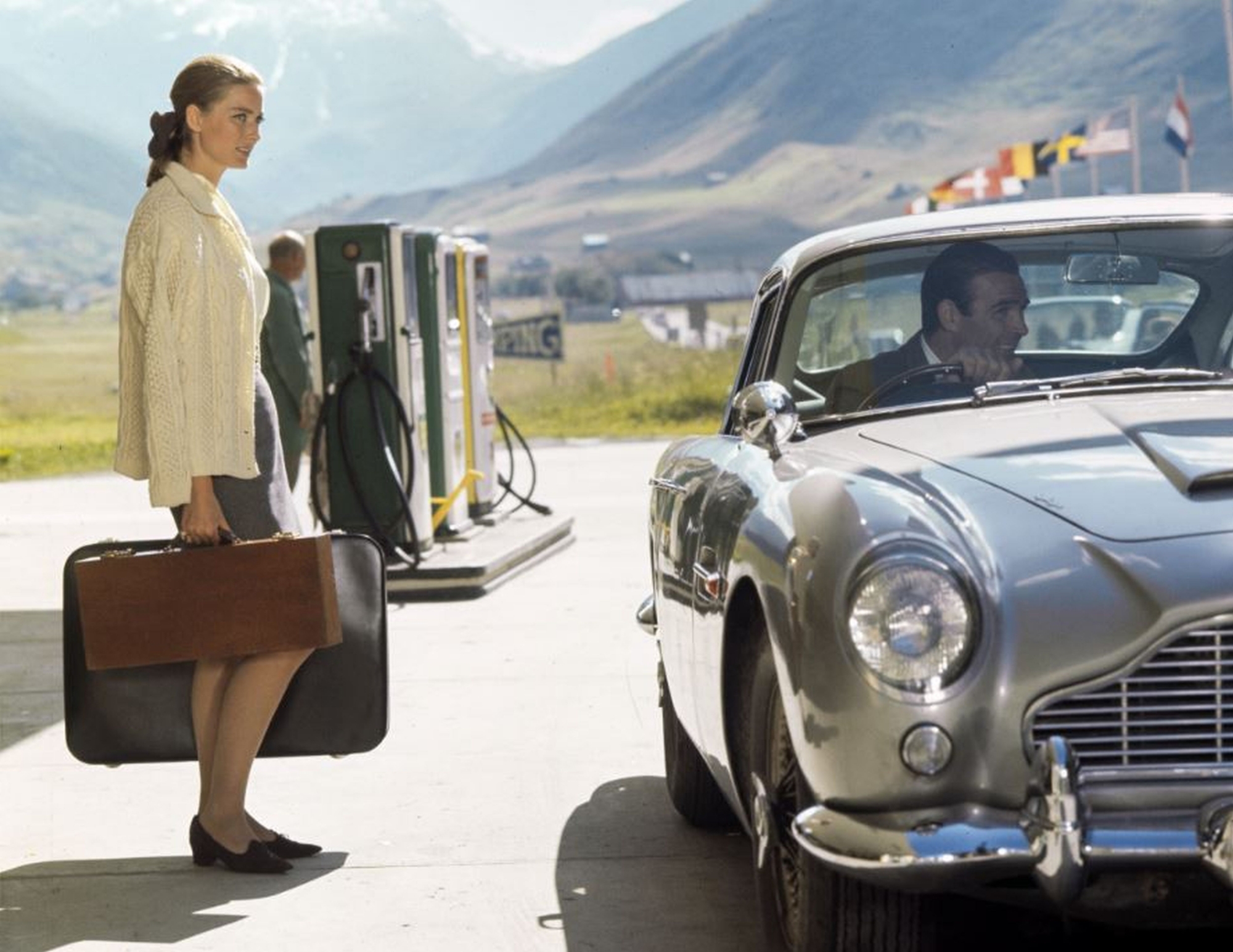 James Bond (ici joué par Sean Connery) aime prendre la Suisse comme toile de fond.