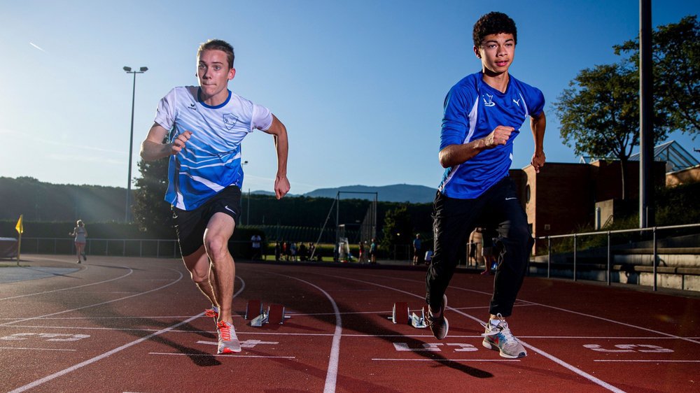 Amis dans la vie, Liam Gumprecht (à g.) et Kylian Widmer (à dr.) se tirent sur la piste. "On se challenge et on se taquine beaucoup, mais toujours avec respect", assurent-ils.