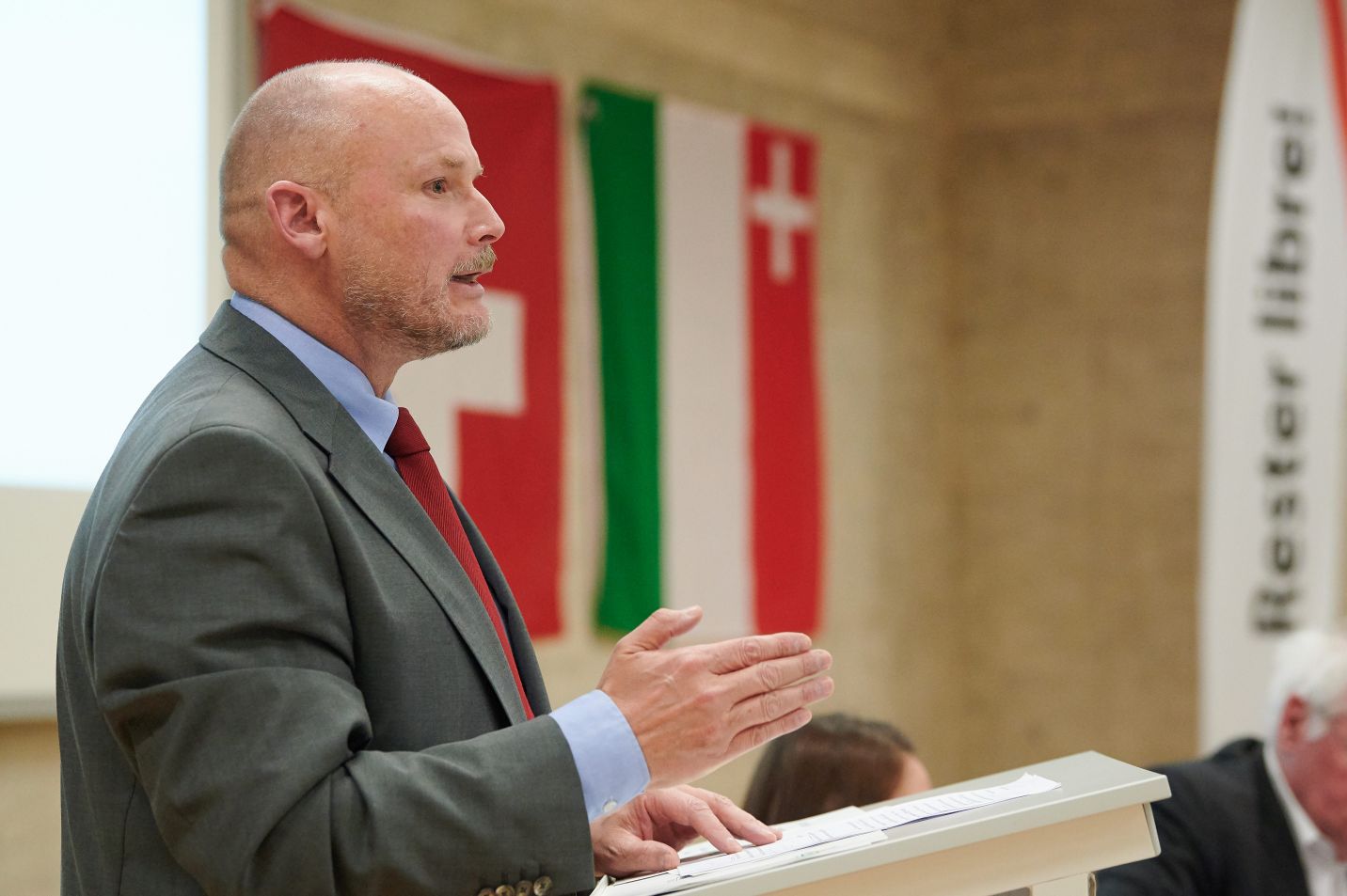 Yvan Perrin lors de l'assemblée de l'UDC neuchâteloise qui l'avait designé candidat aux élections fédérales, en mars dernier à Couvet.