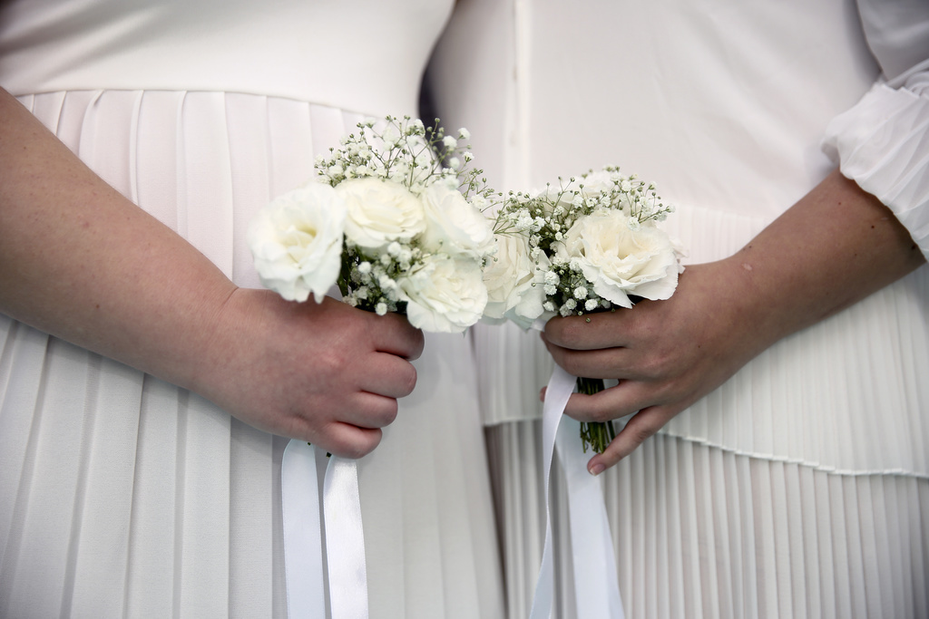 La Fédération des Eglises protestantes de Suisse s'ouvre un peu plus au mariage pour tous. 