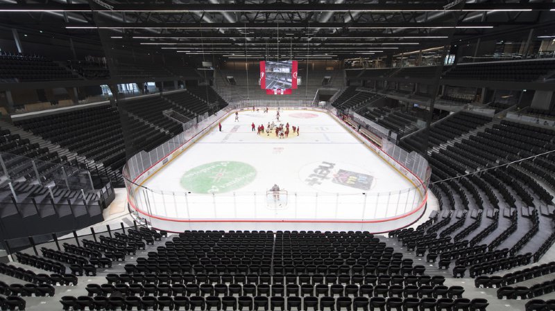 La patinoire de Malley peut accueillir jusqu'à 12'000 spectateurs.