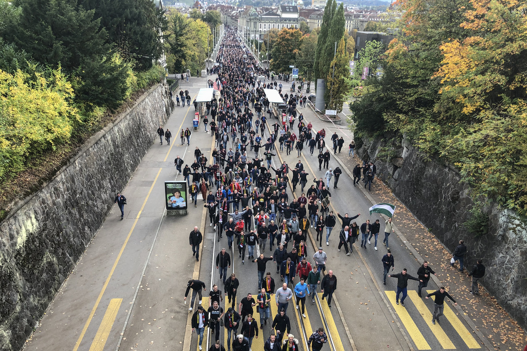 Le cortèges des fans du Feyenoord Rotterdam dans les rues de Berne était impressionnant. 