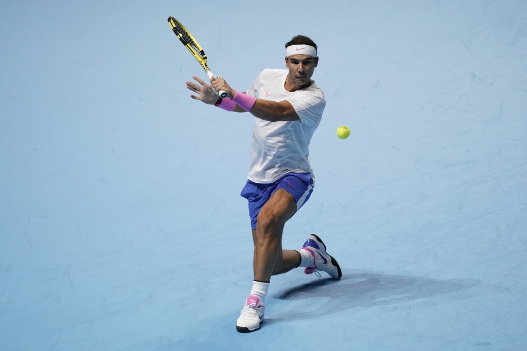 Rafael Nadal est allé chercher sa victoire face à Tsitsipas au filet.