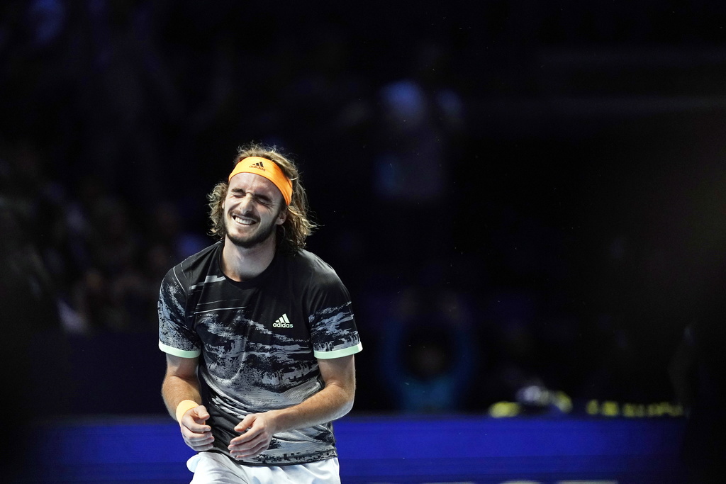  Stefanos Tsitsipas a eu l'immense mérite de rebondir parfaitement après la perte d'un premier set qu'il avait pourtant dominé aux points.