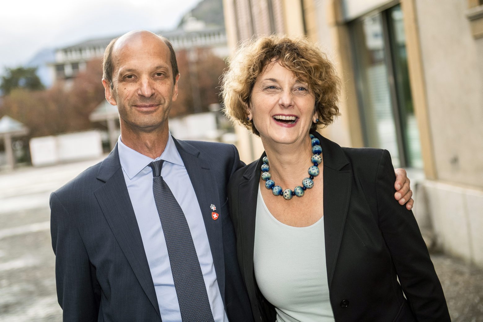 Beat Rieder (PDC) et Marianne Maret (PDC), candidats aux Conseil des Etats posent a Sion ce dimanche 3 novembre 2019 lors du 2eme tour de l'election Federale au Conseil des Etats  2019. (KEYSTONE/Olivier Maire). SCHWEIZ WAHLEN 2019